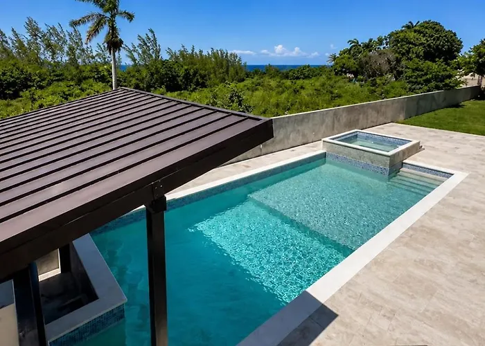 Smileja Luxury Escape Gated Complex Close To Airport * Montego Bay